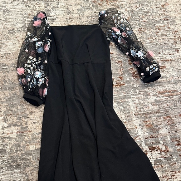 SHEIN Black Dress with Floral Mesh Sleeves - Picture 2 of 2